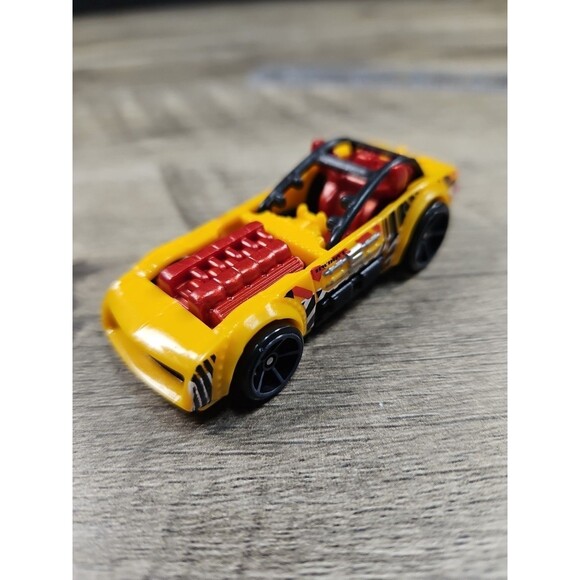 Hot Wheels Other - Hot Wheels Piledriver Diecast 1/64 Mattel Loose Toy Car